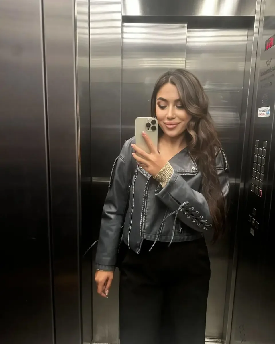 Имя: Амели Возраст: 24 Вес: 60