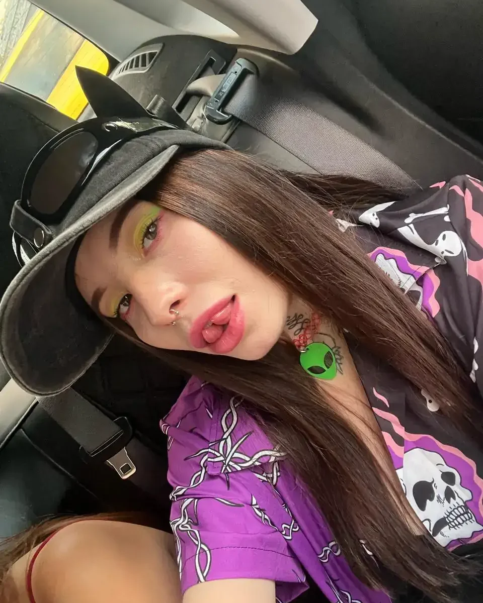 Имя: Афина Возраст: 28 Вес: 56