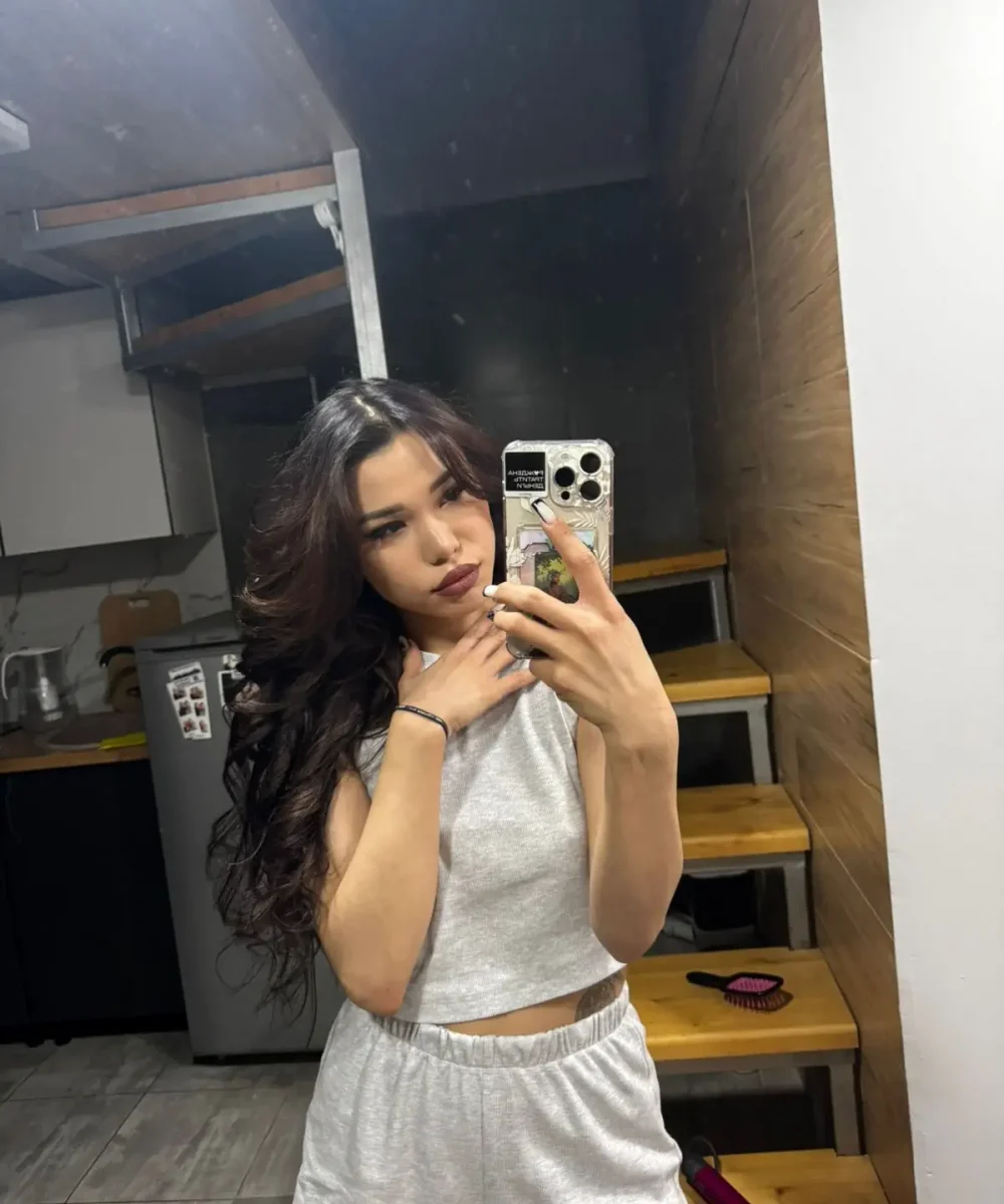 Имя: Алана Возраст: 20 Вес: 49