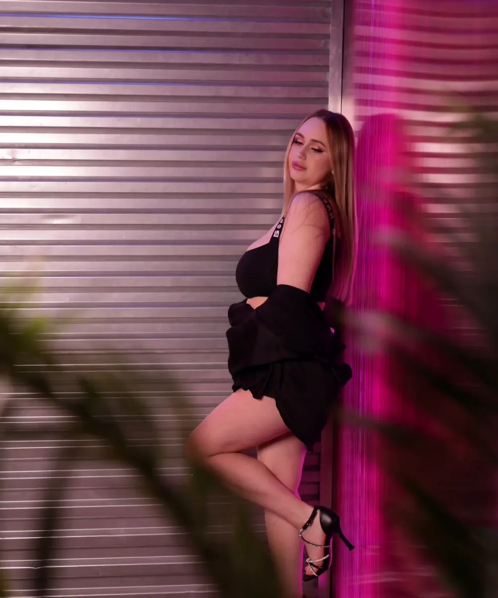 Имя: Амелия Возраст: 24 Вес: 66