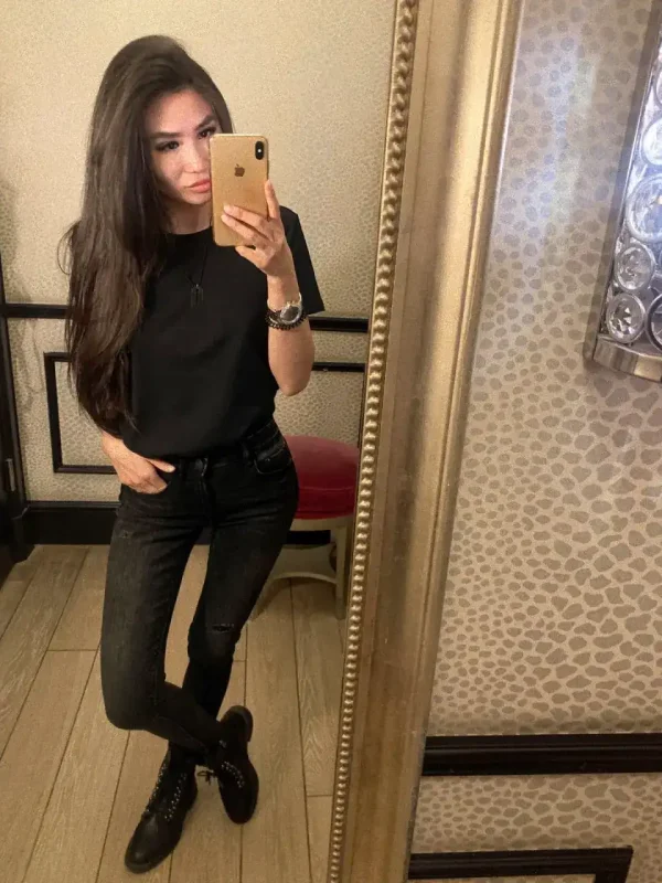 Имя: Анна Возраст: 26 Вес: 43