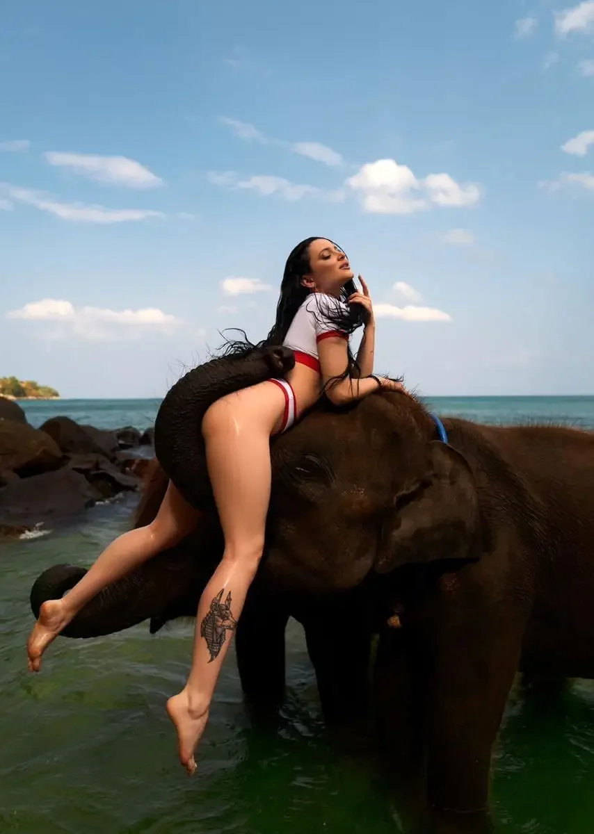 Имя: Лиза Возраст: 20 Вес: 55