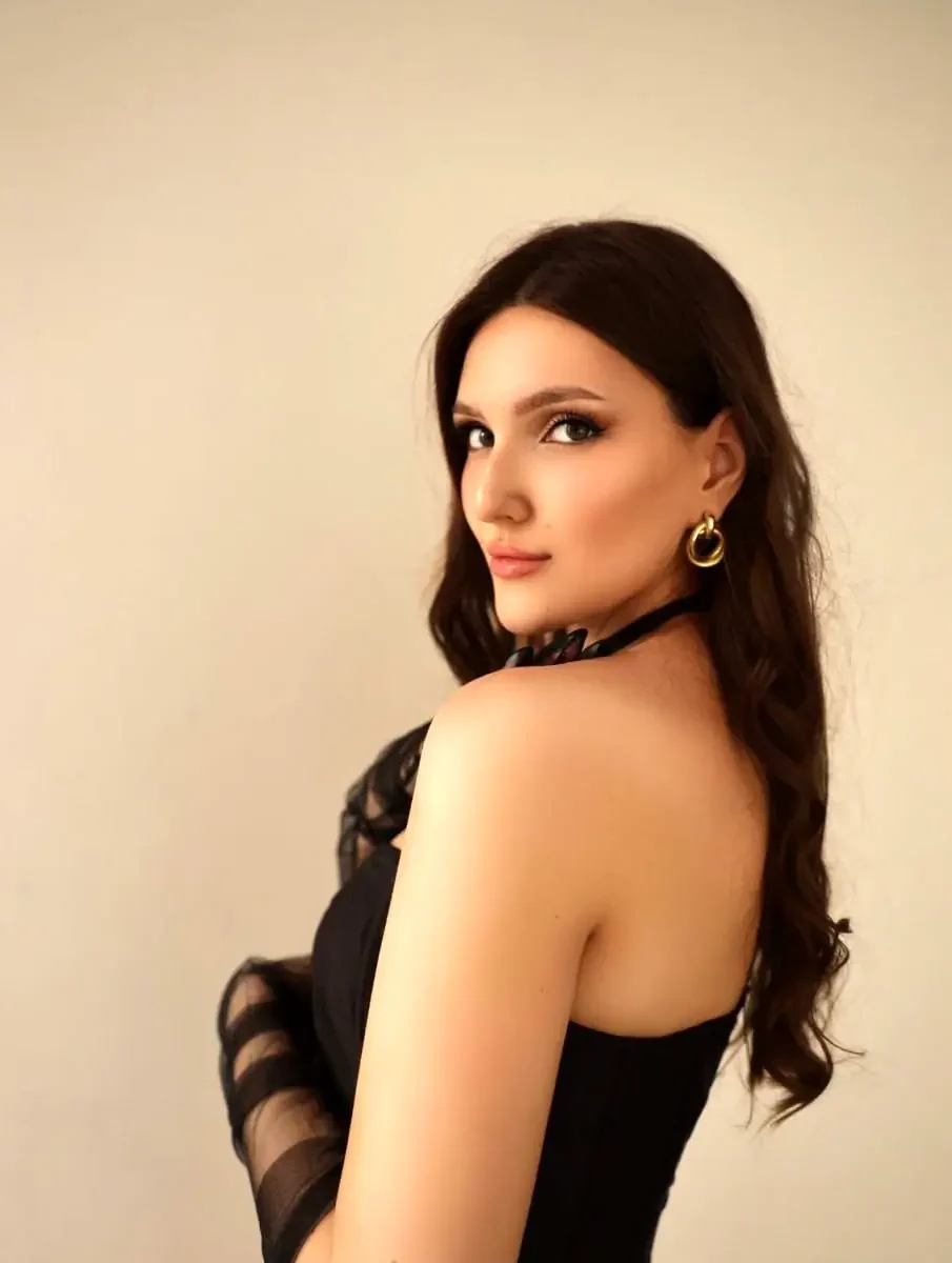 Имя: Амалия Возраст: 24 Вес: 60