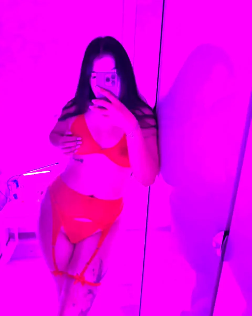 Имя: Ева Возраст: 22 Вес: 65