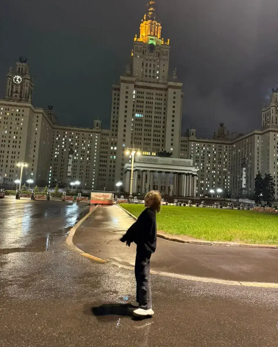 Имя: Оля Возраст: 18 Вес: 41