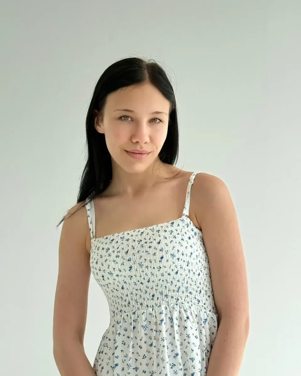 Имя: Аврора Возраст: 18 Вес: 45