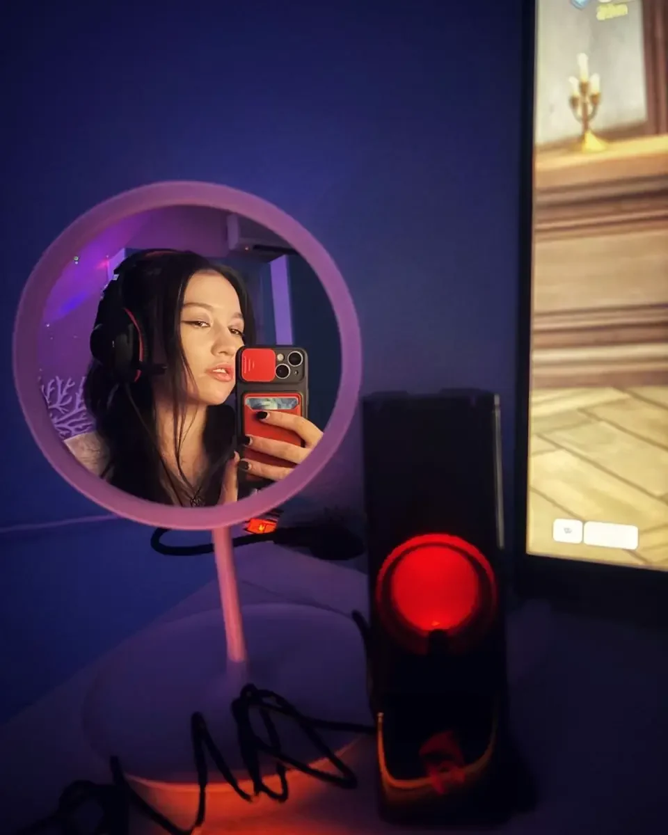 Имя: Джоди Возраст: 20 Вес: 50