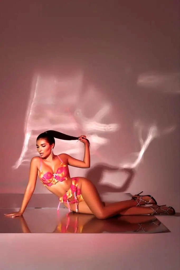 Имя: Сабина Возраст: 22 Вес: 60