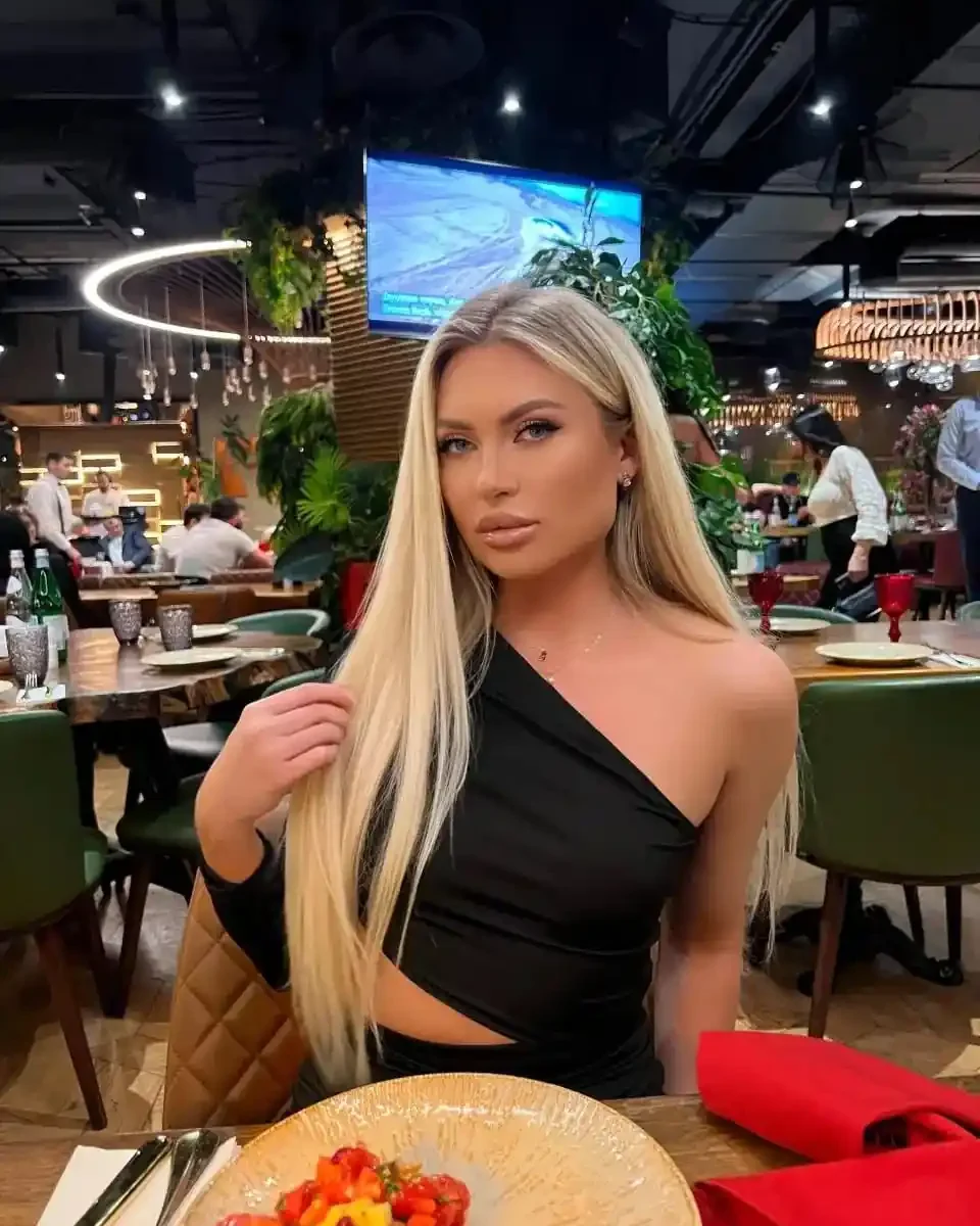 Имя: Селена Возраст: 26 Вес: 52