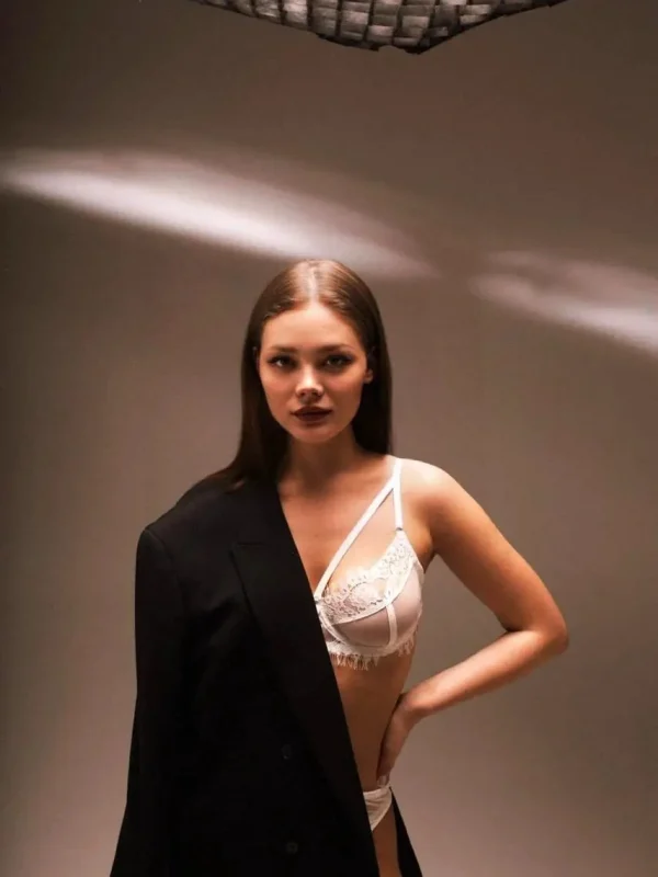 Имя: Герда Возраст: 22 Вес: 60